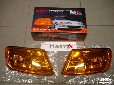 Corner lenses