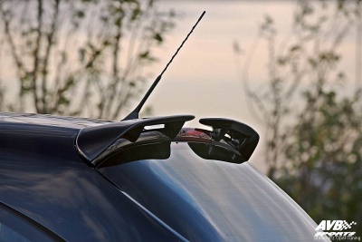Rear wing