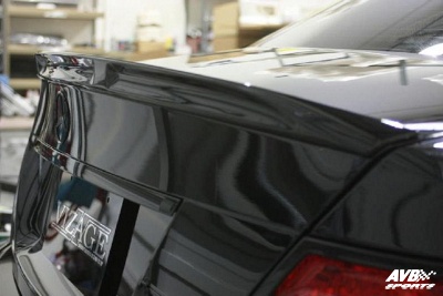Rear spoiler