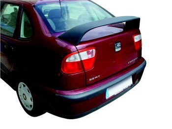 Rear wing