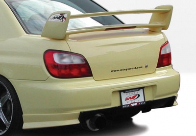 Rear wing