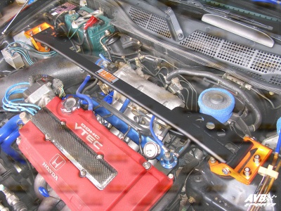 Strutbar front