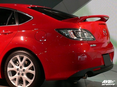 Rear wing