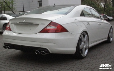 Rear wing