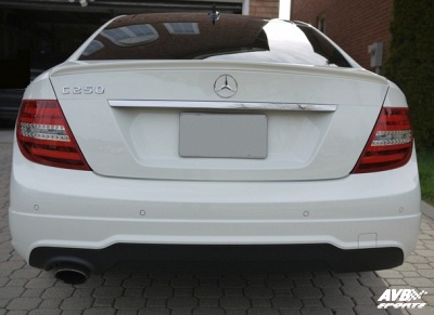 Rear wing