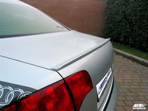 Rear wing