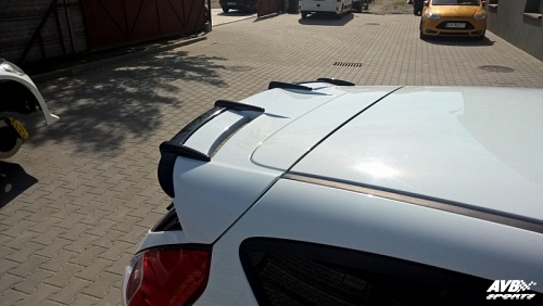 Rear wing