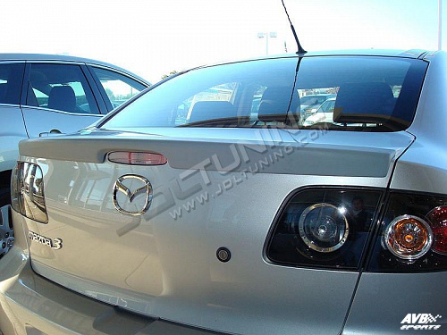 Rear wing