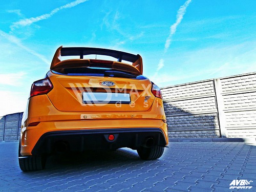 Rear wing
