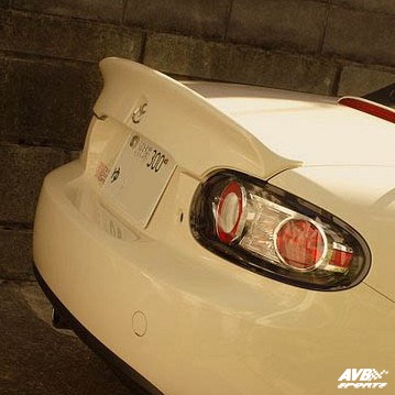 Rear wing