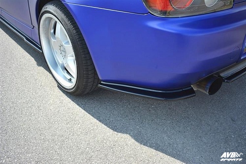 Rear side splitters