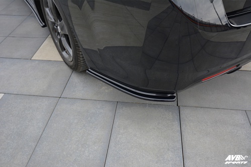 Rear corners