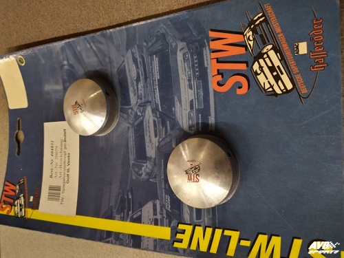 Mirror knobs
