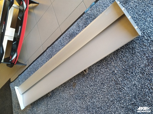 Rear wing