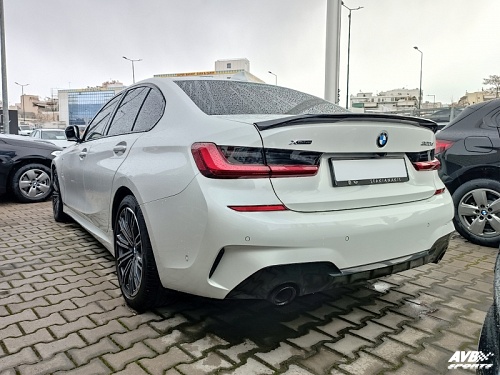 Rear wing