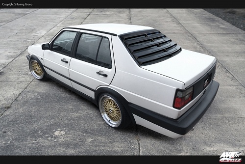 Rear window visor