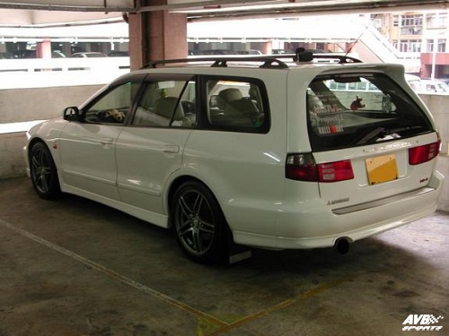 Rear wing