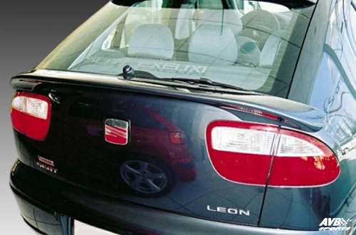 Rear wing